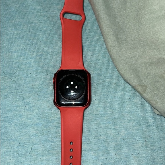 Apple Watch Series 6 RED - Picture 2 of 2